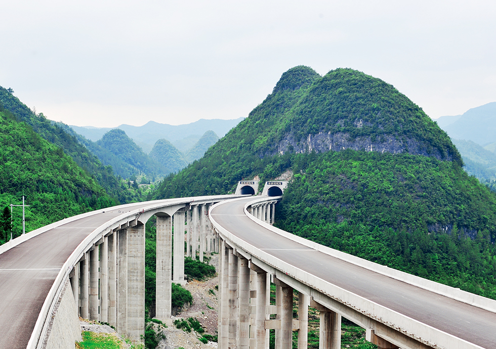 湖北滬蓉西高速公路等系列招標代理與管理咨詢